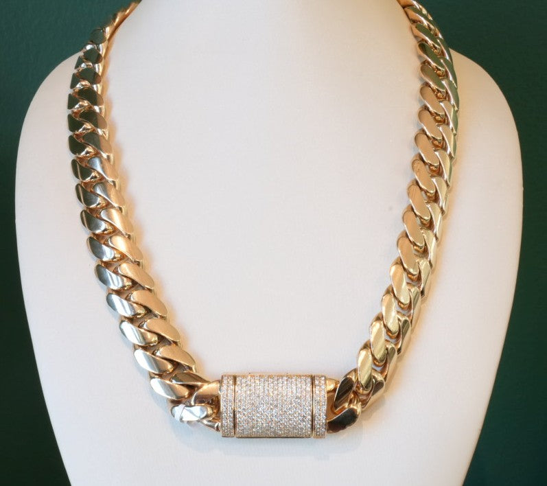 ESTATE 22'' 17MM CUBAN LINK CHAIN WITH DIAMONDCLASP APX 5.5CTW