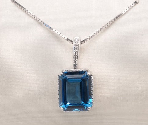 14K WG BLUE TOPAZ 10.95 X 8.97MM WITH DIAMOND ACCENTS PENDANT