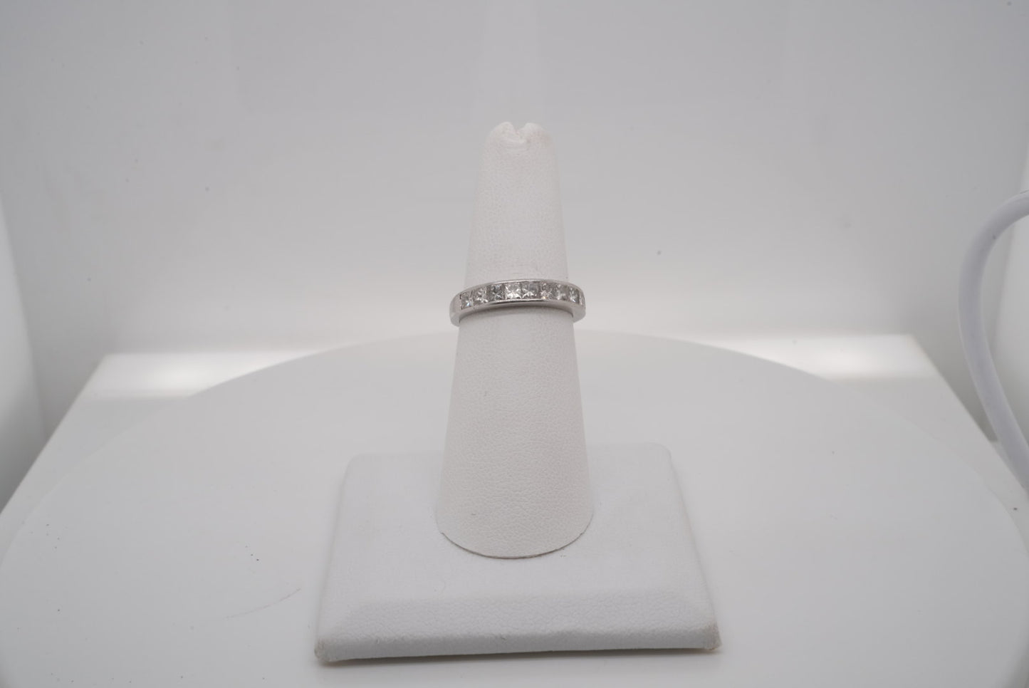 LADIES PLAT AND PRINCESS DIAMOND BAND CHANNEL SET 0.60CTW