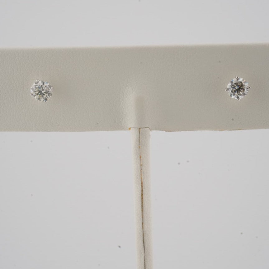 14K WG ROUND DIAMOND STUDS SI1-2/HI 0.70CTW
