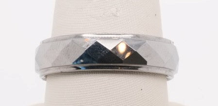 STEEL REVOLT TUNGSTEN CARBIDE 6MM SIZE 10 discontinued