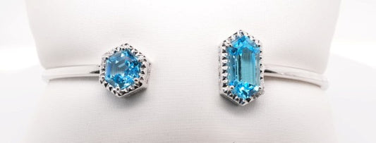 LADIES 14KWG BLUE TOPAZ  HEX 2.77CT HEX=1.80CT D=0.05CTW D=0.05CTW