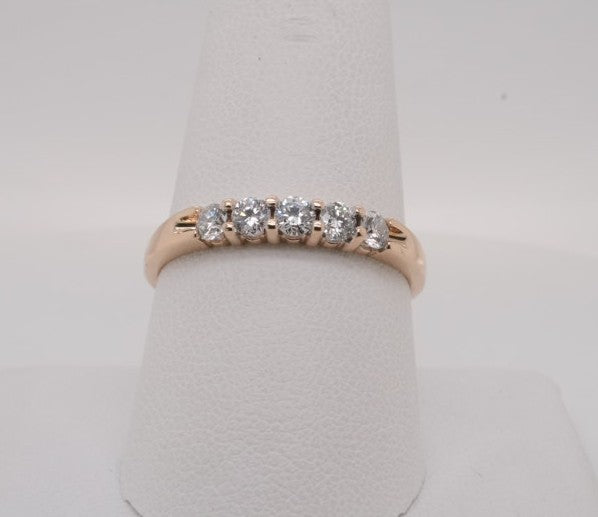 LADIES 14K YG AND DIAMOND BAND 5 STONE 0.35CTW