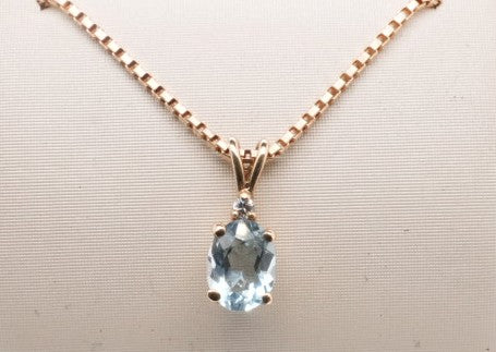 LADIES 14K YG AQUA OVAL PENDANT