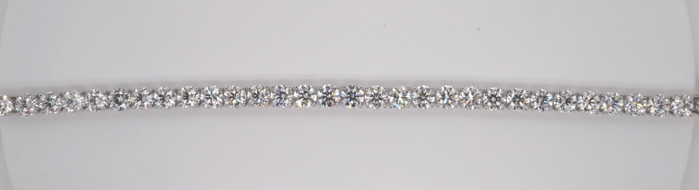 LADIES PLAT DIAMOND BRACELET 15.13CTW