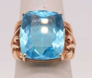 LDS 14KY RING BLUE TOPAZ CUSHION