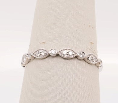 14KW DIAMOND STACKABLE BAND 0.10CTW