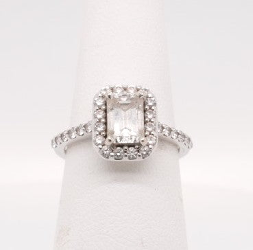 18K WG ER EMERALD CENTER 1.11CTW VVS2/I