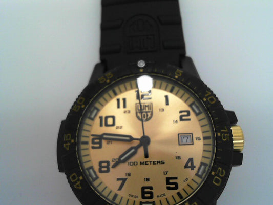 LUMINOX GOLD TONE FACE RUBBER STRAP