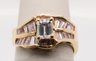 LADIES 18KY EC 0.66CTW E/VS1 DIA 1.02CTW