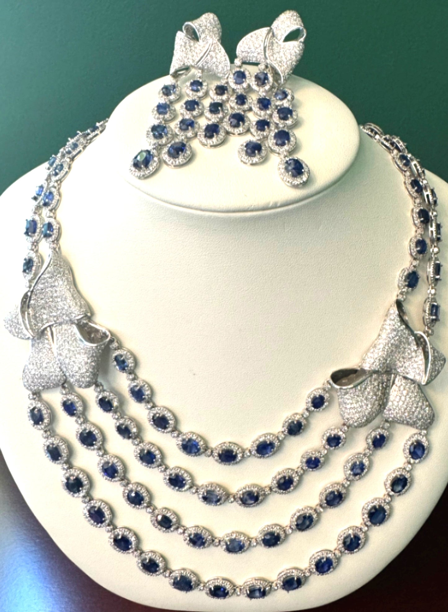 LADIES 18K DIAMOND AND SAPPHIRE  NECKLACE & EARRINGS