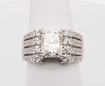 LADIES PLATINUM ENG RING RADIANT CENTER 3.02 VS2/K SETTING 0.86CTW