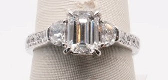 PLAT DIAMOND RING EM CENTER 1.00CT VS2/F GIA 7187040 0.50CTW HALF MOON