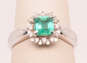 LADIES PLAT RING EMERALD 0.70CTW DIAM 0.15CTW