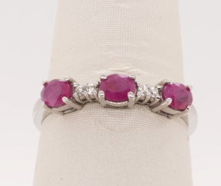 LADIES 14K WG RUBY & DIAMOND BAND
