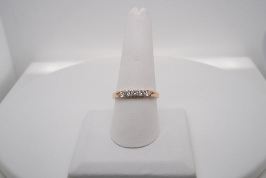 LADIES 14K YG AND DIAMOND BAND 5 STONE 0.35CTW