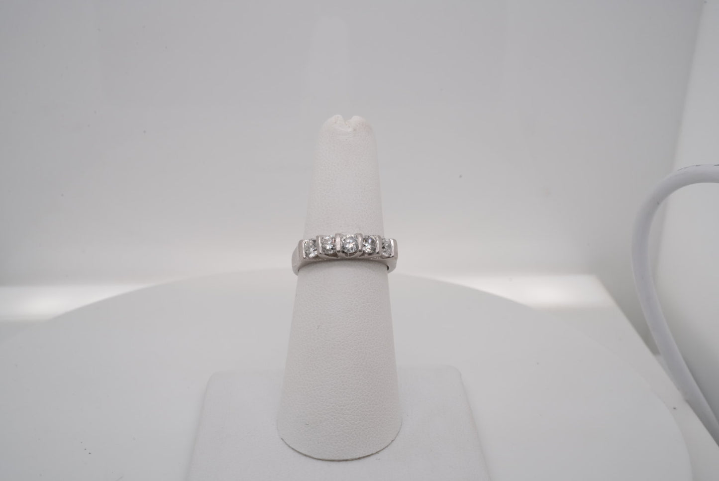 LADIES PLAT AND DIAMOND BAND BAR SET 0.75CTW