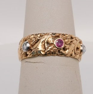 18KYG ESTATE BAND  WITH RUBY AND DIAMOND