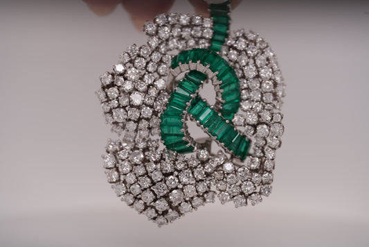 ESTATE LADIES PLAT DIAMOND AND EMERALD BROOCH