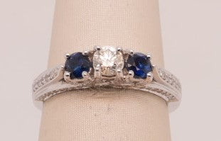 ESTATE LADIES 14K WG DIAMOND AND SAPPHIRE ESTATE RING