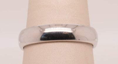 14K WG 5MM LIGHT COMFORT FIR BAND SIZE 9.5