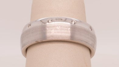MICHAEL M GTS 14KW WEDDING BAND 0.10CTW MB105