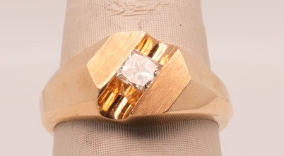 14K YELLOW GOLD MENS RING APX 0.40 VS2/H