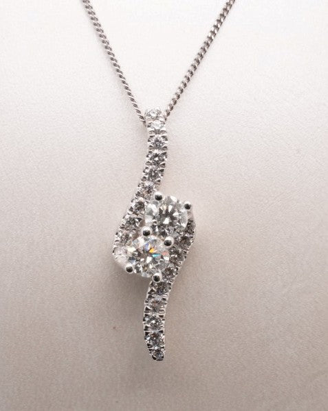 14KW 1.5 CTW 1.00 CT CTR 2 STONE DIAMOND PENDANT