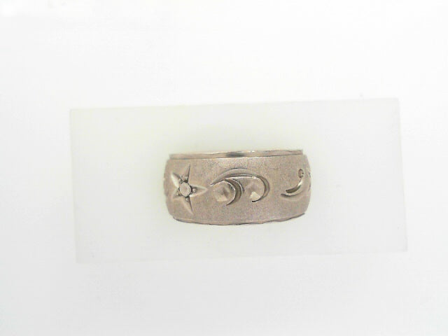 14K WG WIDE ENGRAVED BANS SIZE 7.5