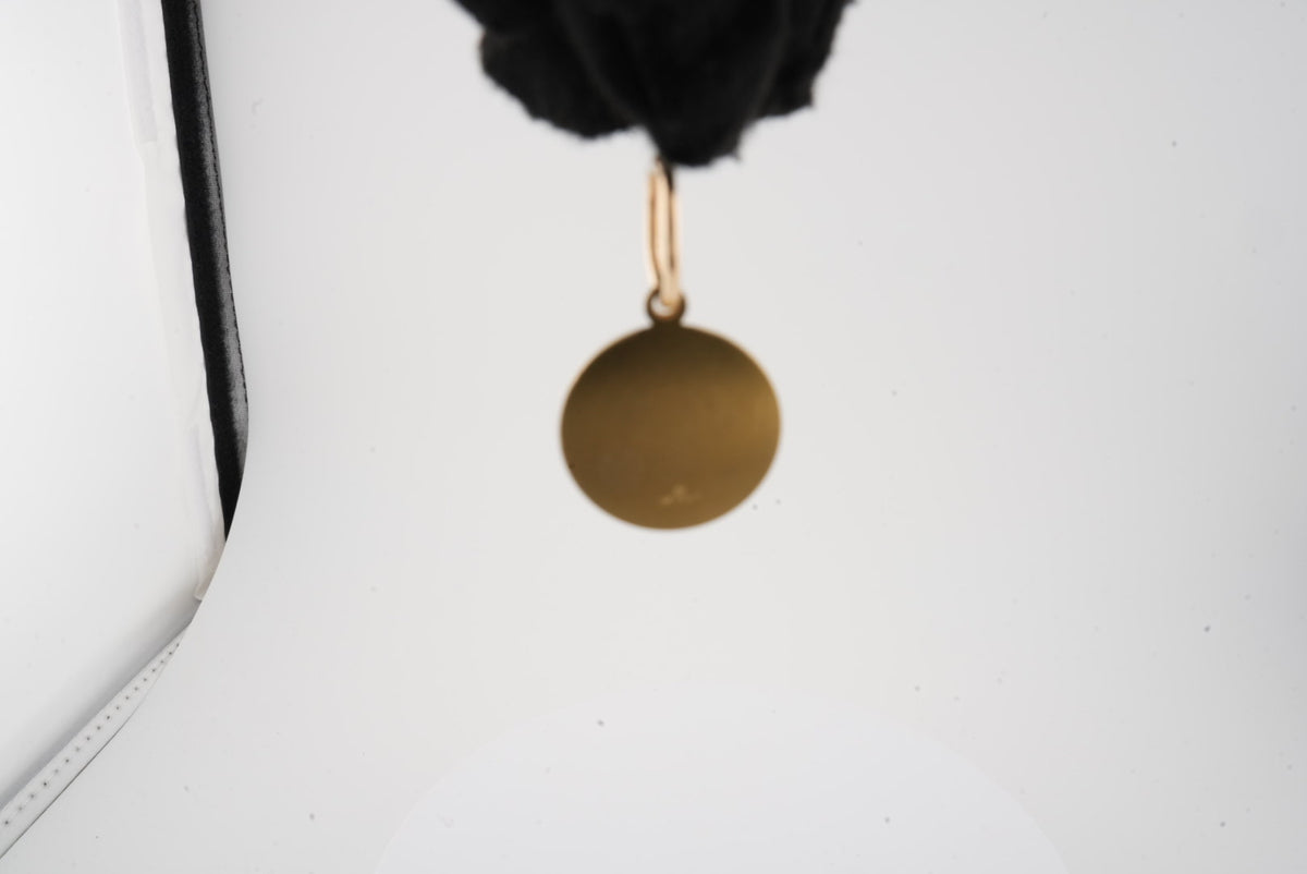 14K YG JESUS ROUND CHARM 3.8 DWT