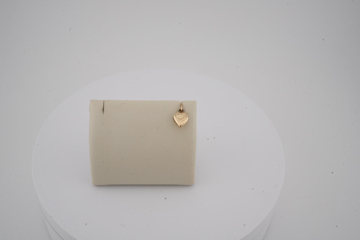 14K YG SMALL HEART CHARM
