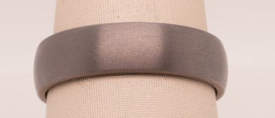 TANT-GREY 6MM  DOMMED ALL SATIN SZ 10