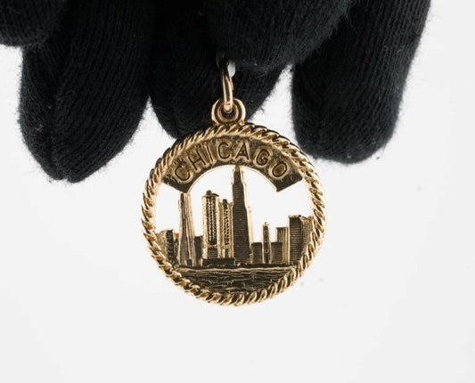 14K YG CHICAGO CHARM