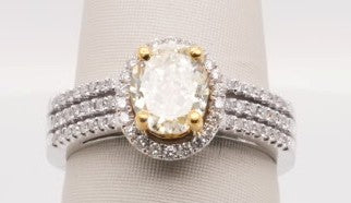 LADIES 18KW & 22KY ENG RING WITH APX 0.80CTW OVAL CENTER