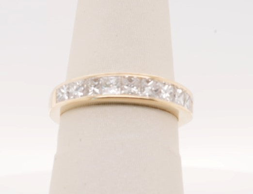 ESTATE LADIES 14K YG DIAMOND PRINCESS BAND APX 1CTW