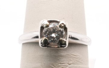 14KW .38 CT VS2/I DIAMOND RING