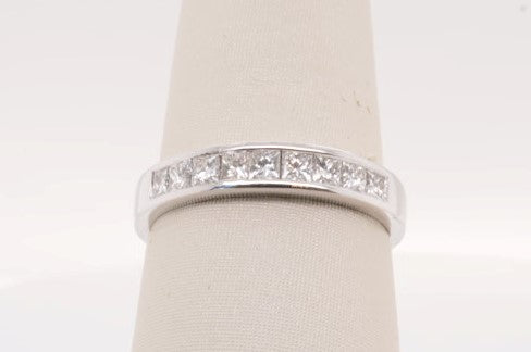 14KWG APX 0.40CTW PRINCESS CHANNEL SET BAND