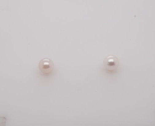WHITE 6MM PEARL STUDS 14KYG