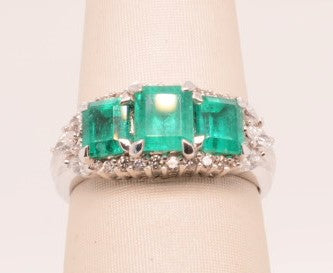 LADIES PLAT RING EMERALD 1.96CTW DIAM 0.50CTW