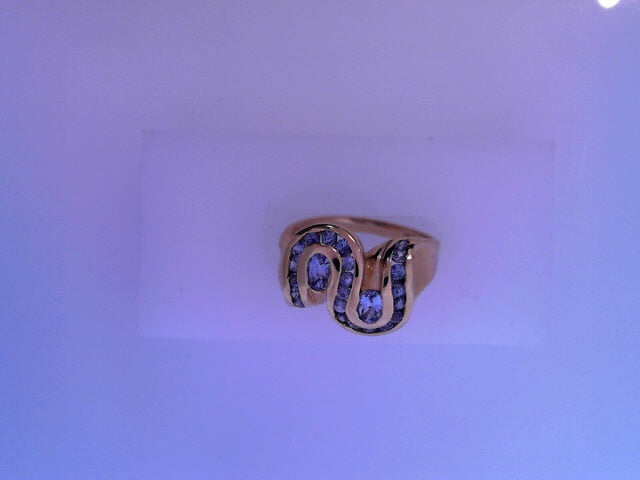 ESTATE LADIES 14K LIGHT BLUE SAPPHIRE RING