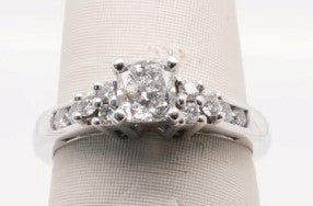 LADIES 14K WG ENG RING CUSHION CENTER IGI 33776679 SI2/H 0.72CTW + APX