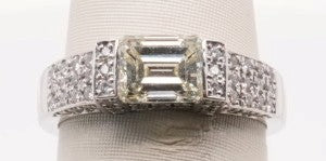 LADIES PLAT ENG RING EC VS1/L 1.20CTW DIA-0.31CTW