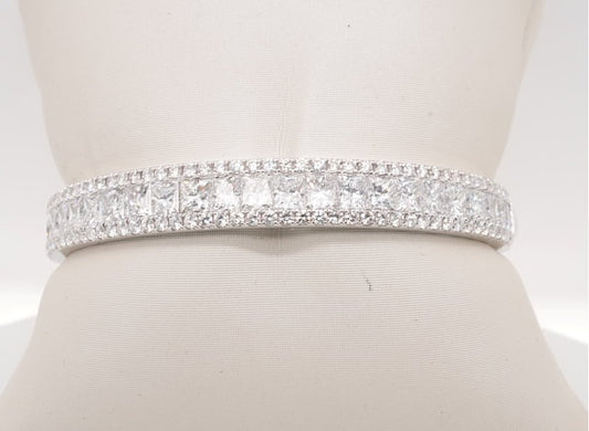 LADIES 14K WG BANGLE DIAMOND BRACELET 9.68CTW