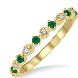 14K YELLOW GOLD EMERALD BAND WITH 0.10CTW DIAMONDS