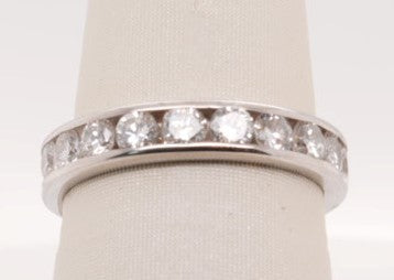 14K WG ROUND DIAMOND CHANNEL BAND APX 0.88CTW