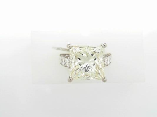 LADIES PLATINUM & DIAMOND ENG RING WITH 10.33CT CENTER 1.40CT ON SIDES