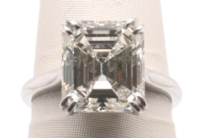 LADIES PLATINUM SOL ENG RING EMERALD 4.59CTW VS2/K GIA 6213003508