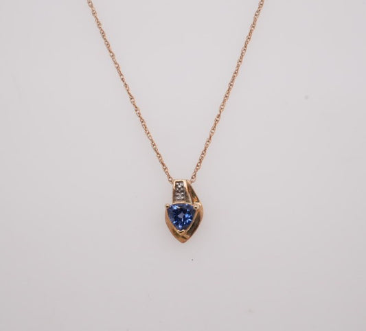 10K YG TANZANITE TRILLION PENDANT WITH CHAIN