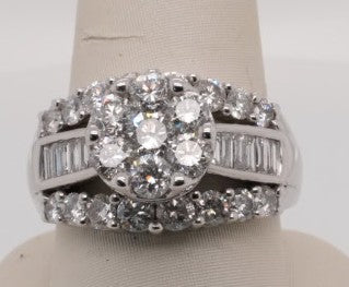 14K WG 4.00 CTW RD/BGT DIAMOND ENGAGEMENT RING