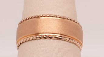 14K YG WIDE BAND SIZE 9